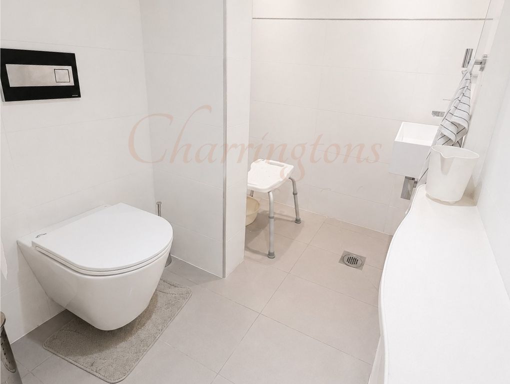 Magnificent Gated Six Bedroom Detached Residence with Indoor Swimming Pool Image 47