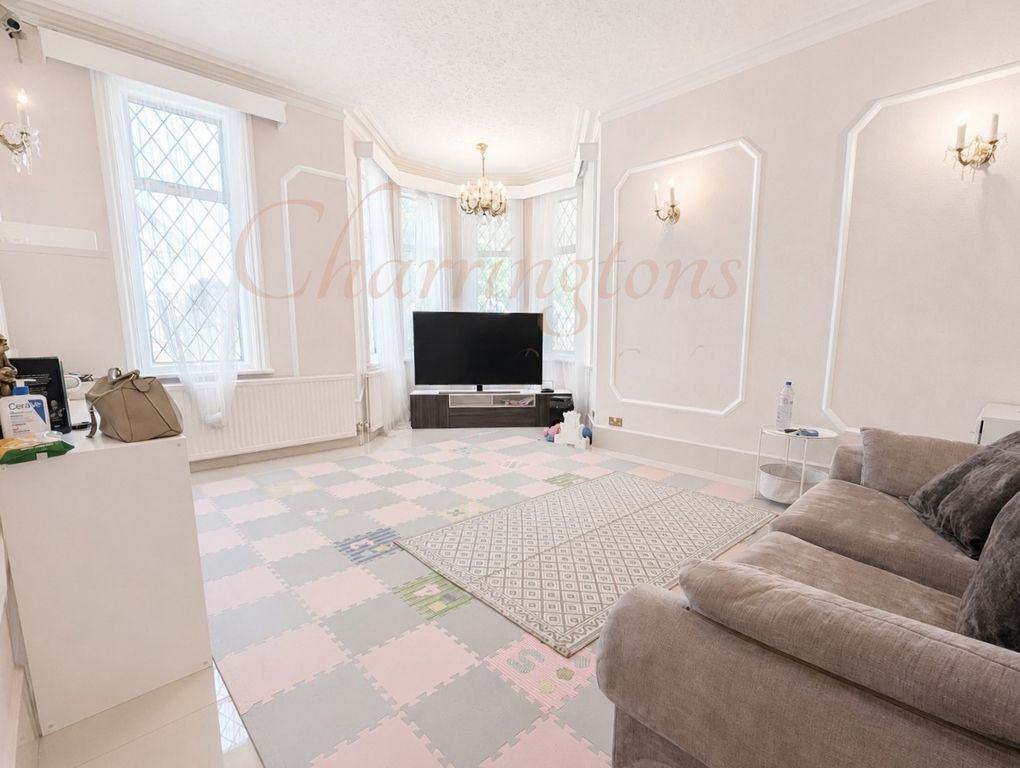 Magnificent Gated Six Bedroom Detached Residence with Indoor Swimming Pool Image 48