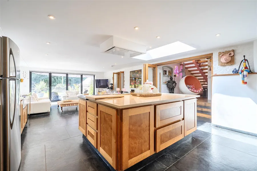 Property Image 28