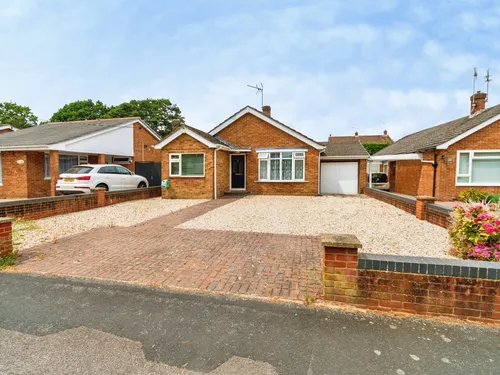 Crescent Road, North Baddesley, Southamptonphoto
