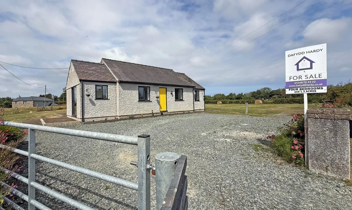 Llandyfrydog, Llannerch-y-Medd, Isle of Anglesey, LL71