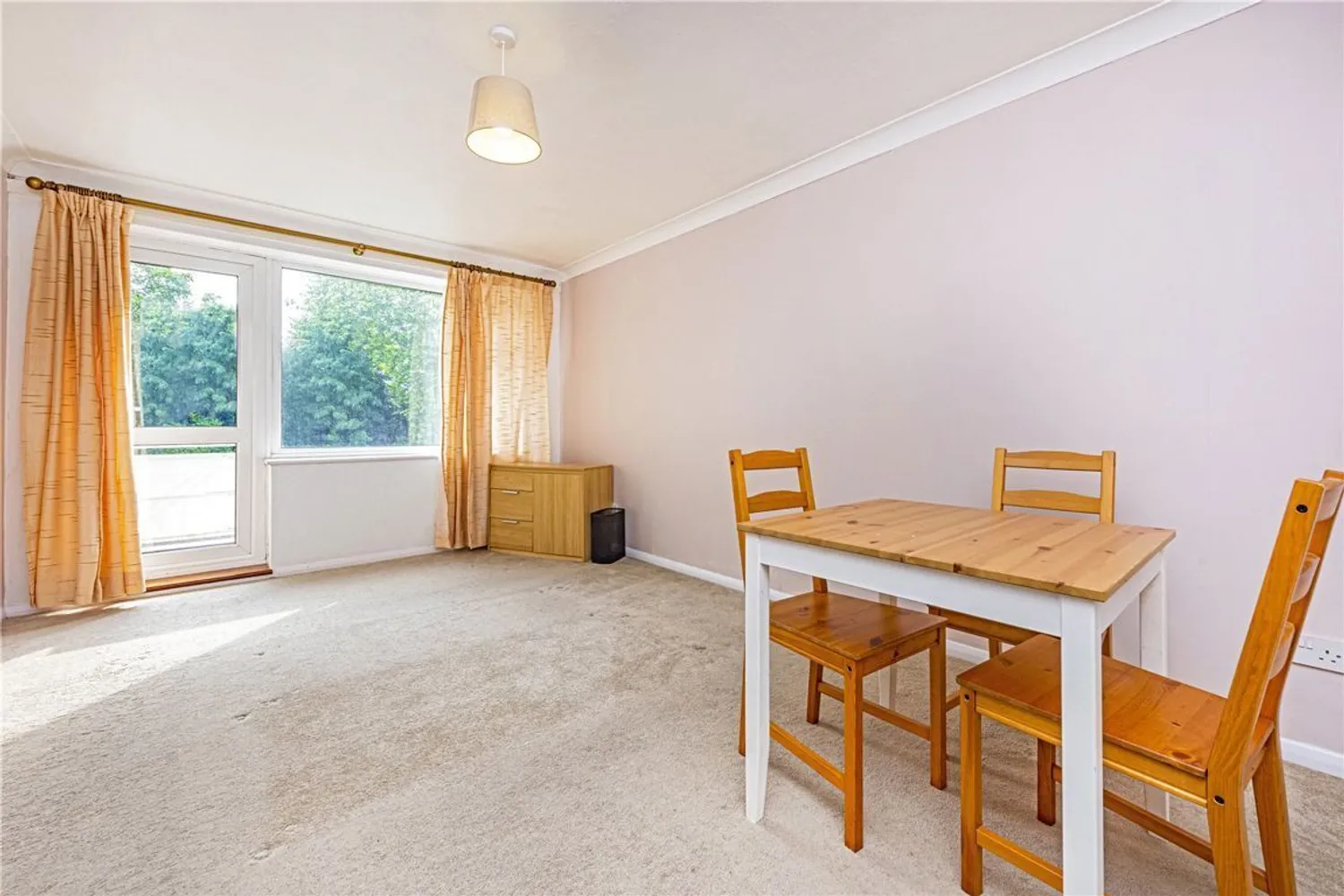 Elton Close, Kingston Upon Thames, KT1 photo 2
