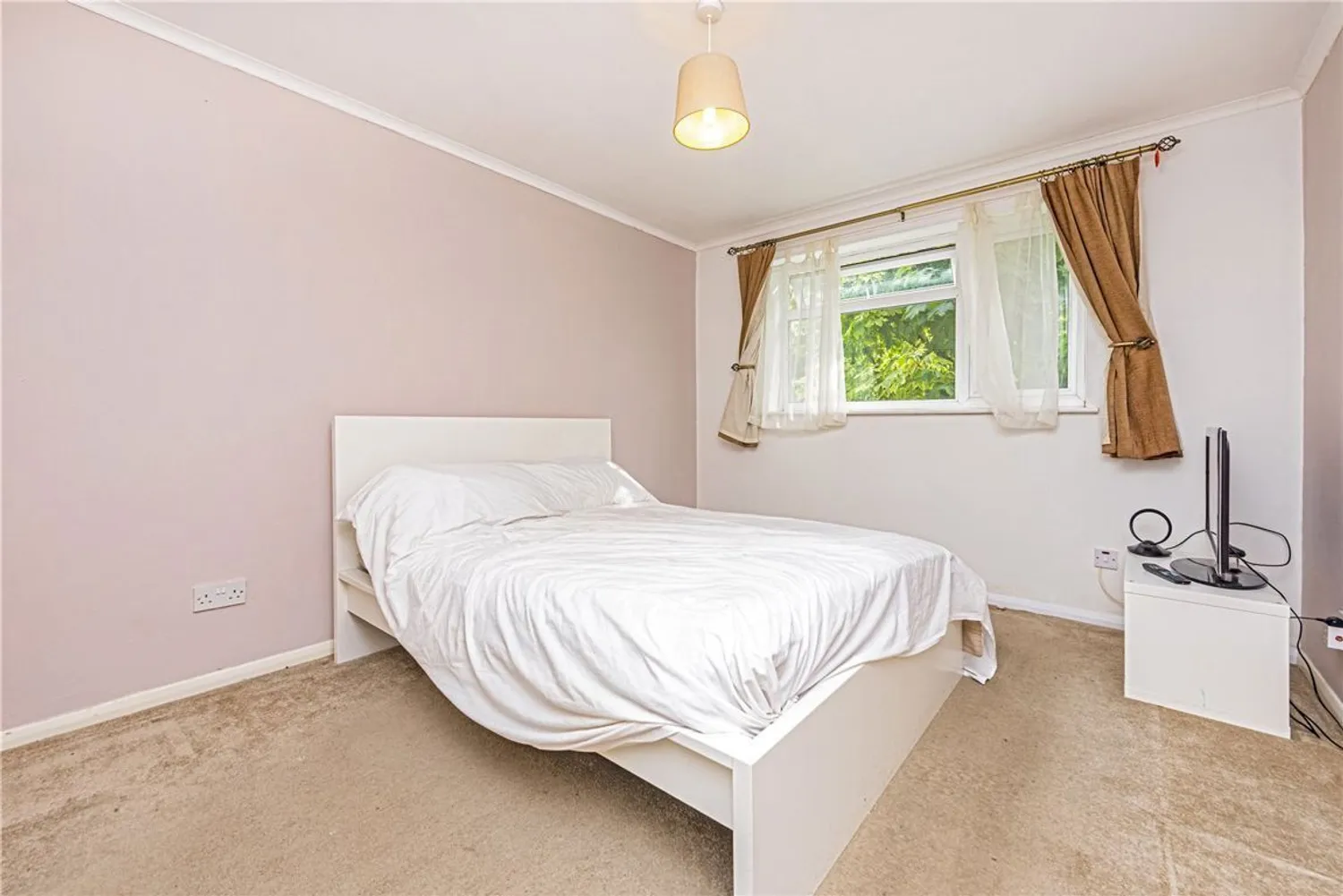 Elton Close, Kingston Upon Thames, KT1 photo 4