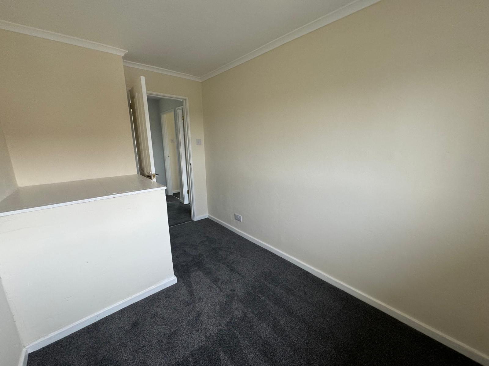 37 Dodswell Grove Image 5