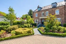 White Horse Close, Hertingfordbury, SG14 photo 1