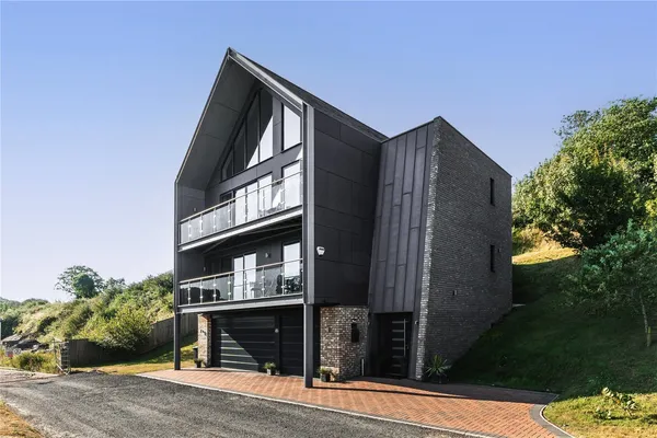Langmead Drive, Bideford, EX39 photo 1