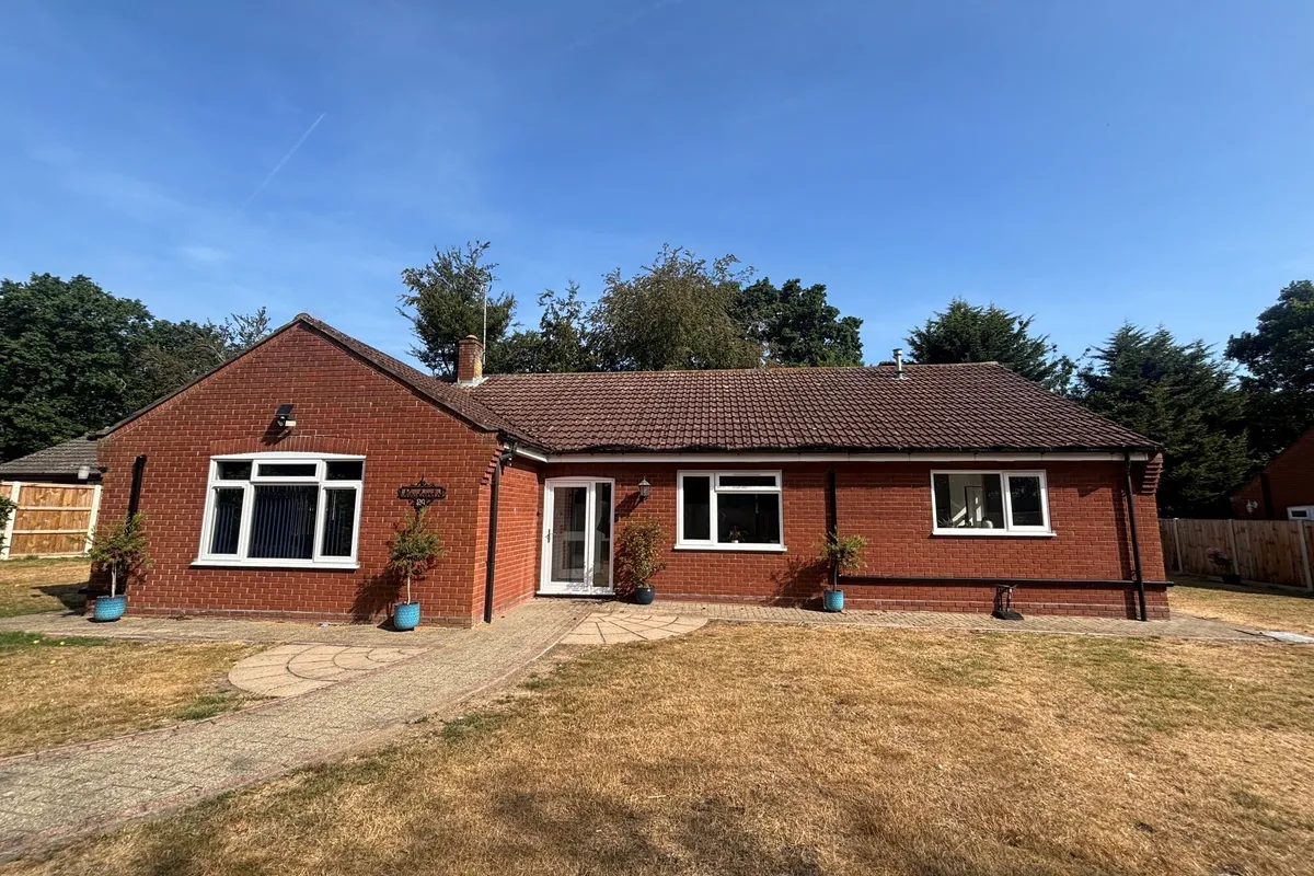 Meadow Close, Holt