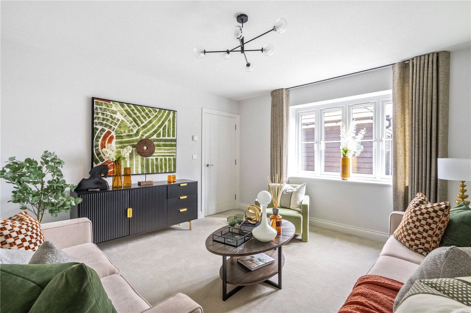 Fuggle Hop Close, Tongham, Surrey, GU10 Image 3