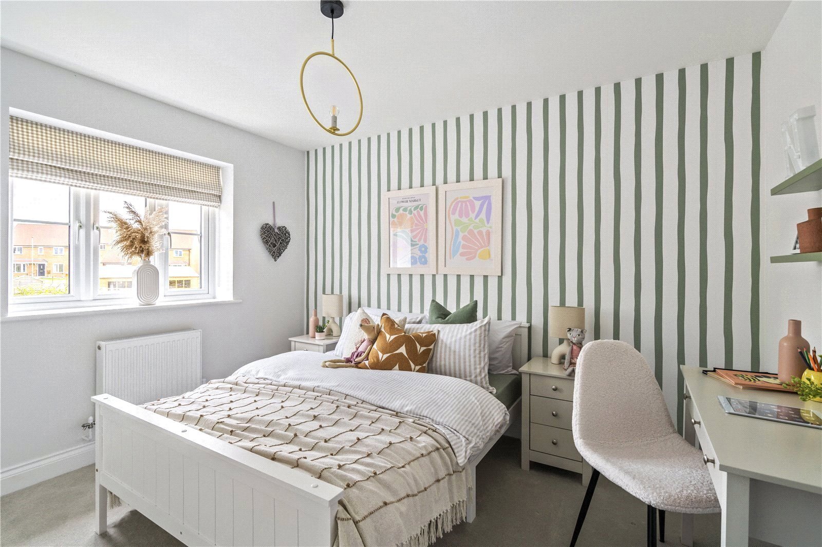Fuggle Hop Close, Tongham, Surrey, GU10 Image 10