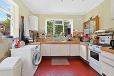 Wavendon Avenue, London