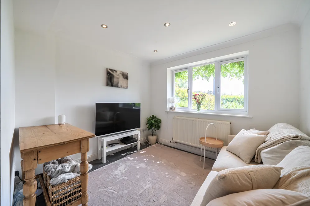 Dummer Down Lane, Basingstoke, RG25 photo 9
