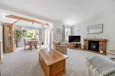 Evergreen, Thatcham, RG19 photo 3