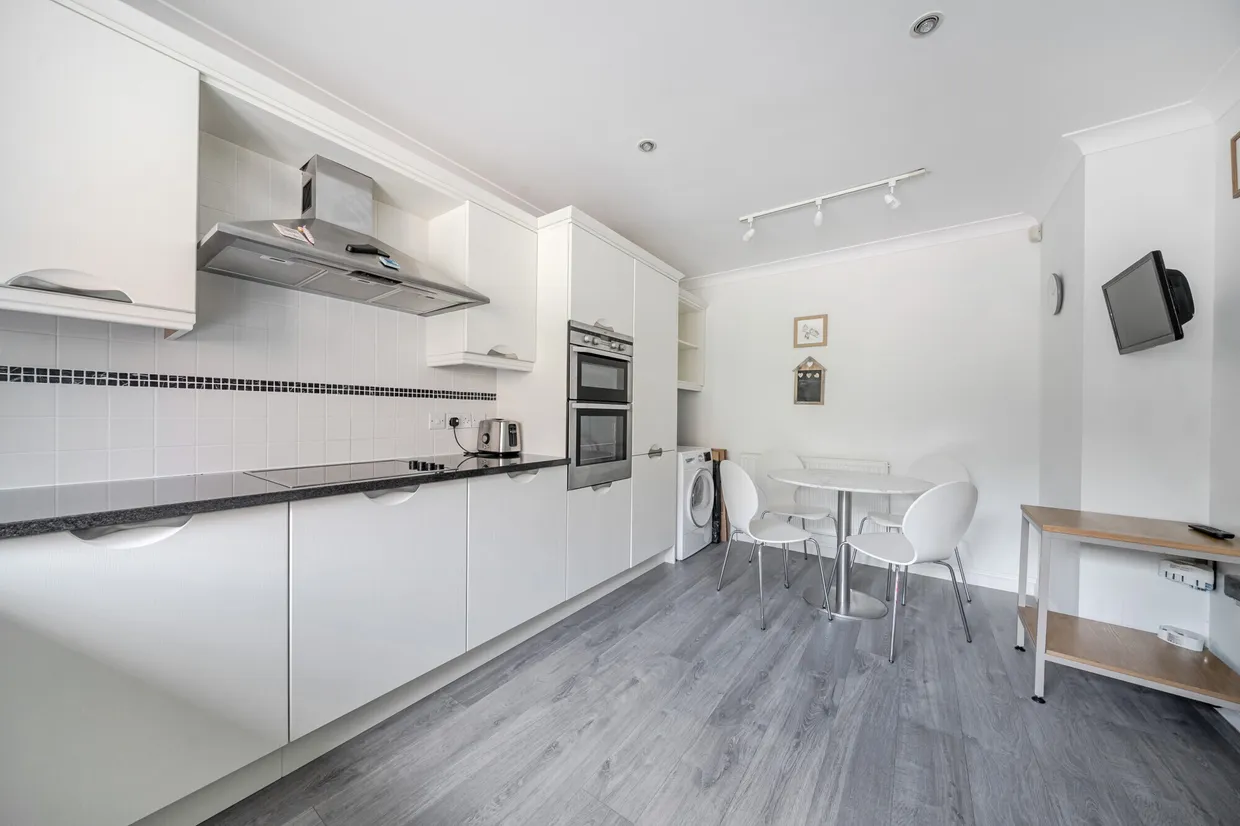 Evergreen, Thatcham, RG19 photo 5
