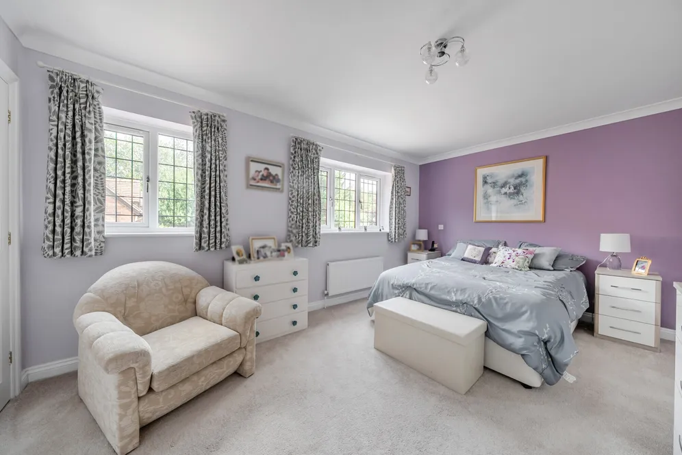 Evergreen, Thatcham, RG19 photo 9