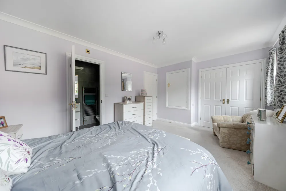 Evergreen, Thatcham, RG19 photo 10