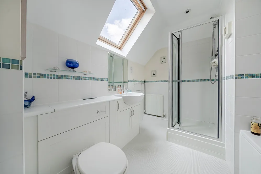 Evergreen, Thatcham, RG19 photo 13
