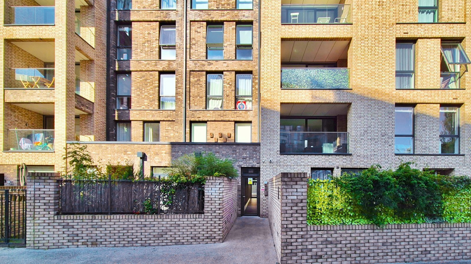 Claremont House, Maple Way, London, SE16 Image 24