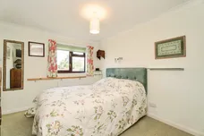 Pearsons Close, Holt