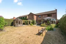 Pearsons Close, Holt