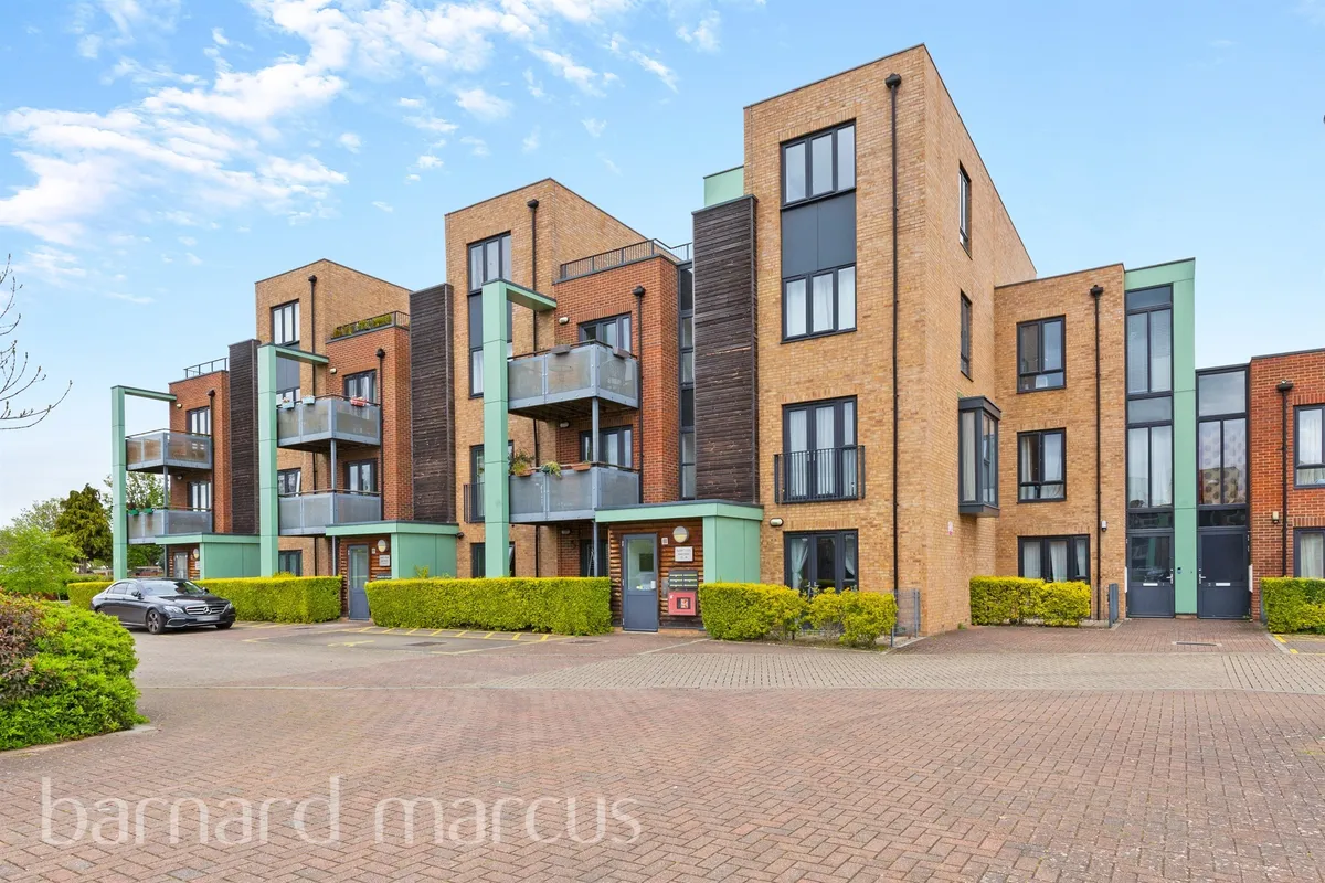 Esquiline Lane, Mitcham