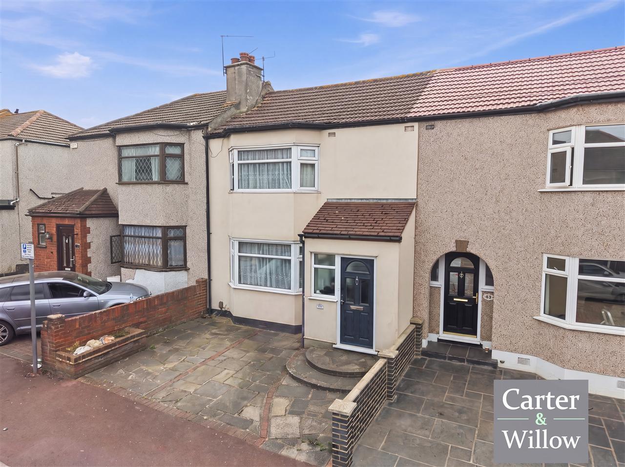 Sandown Avenue, Dagenham, Essex Image 3