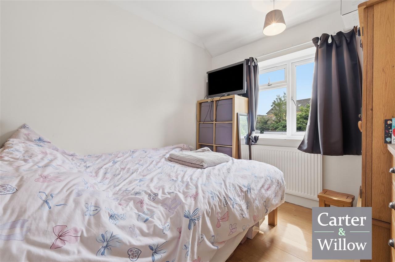 Sandown Avenue, Dagenham, Essex Image 18