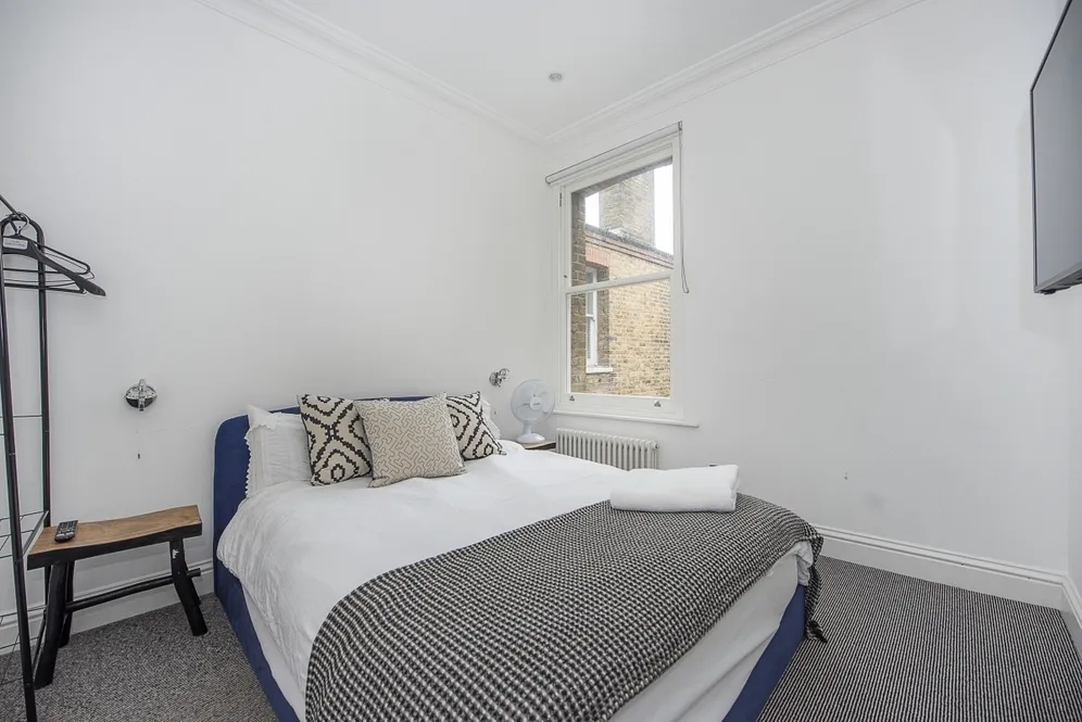 Barcombe Avenue London SW2 photo 6