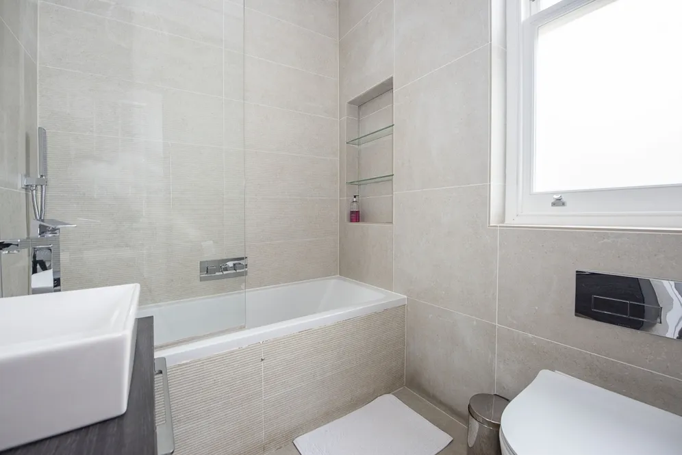 Barcombe Avenue London SW2 photo 9