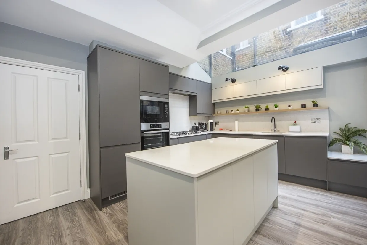 Barcombe Avenue London SW2 photo 14