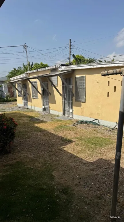 CARANATION WAY,   MONA KI Kingston  St. Andrew