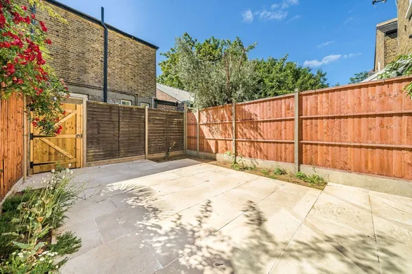 Warwick Road, Kingston Upon Thames, KT1 photo 4