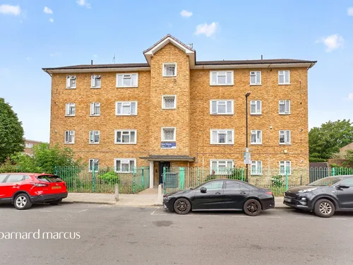 Orchard Place, Londonphoto