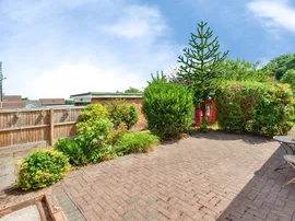 Cambridge Gardens, Helsby, Frodsham thumb 3