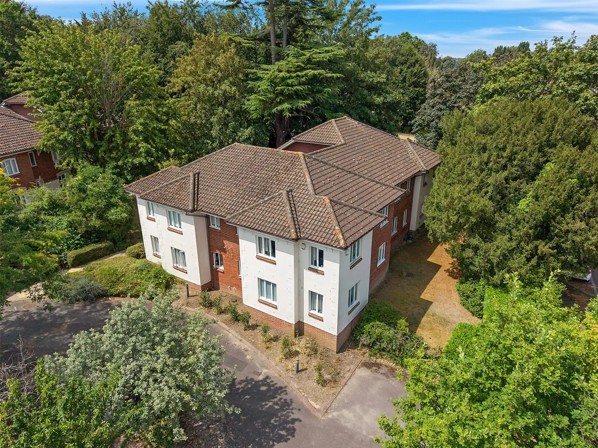 Guildford Road, Fetcham, Leatherhead, Surrey, KT22