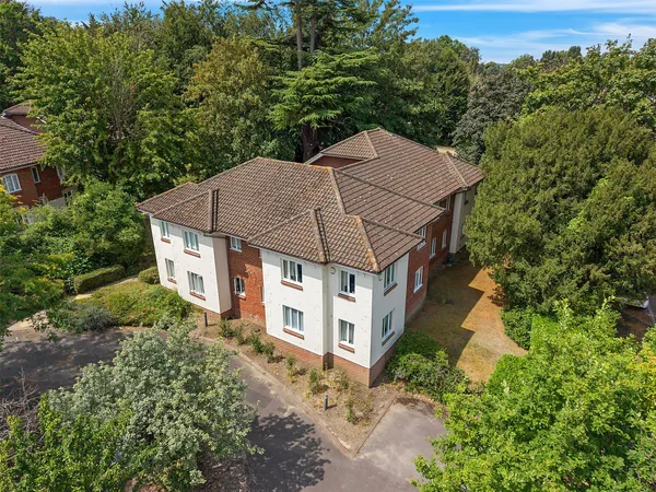 Guildford Road, Fetcham, Leatherhead, Surrey, KT22