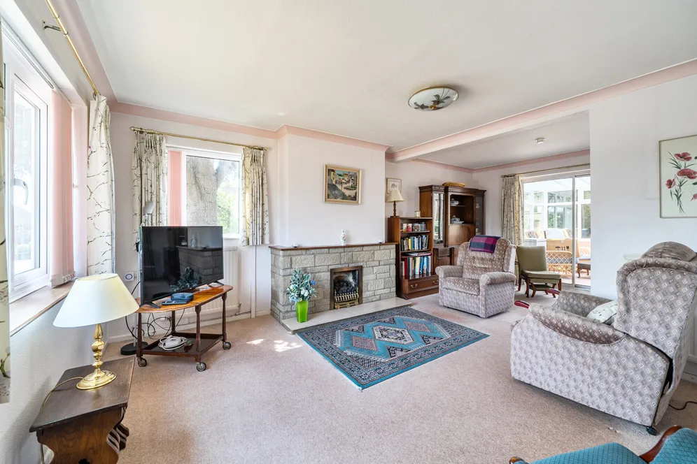 Churchill Way, Painswick, Stroud, GL6 photo 3