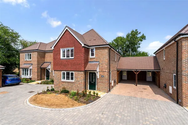 Roxbury House, Bramley, RG26