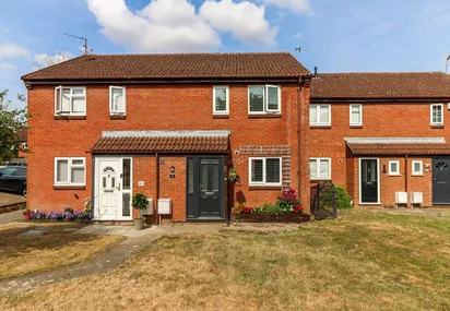 Berkeley Close, Abbots Langley, WD5