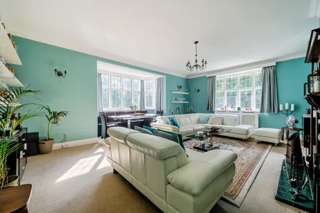 Longdown Road, Lower Bourne Farnham, GU10