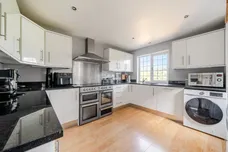 Longdown Road, Lower Bourne Farnham, GU10 photo 4
