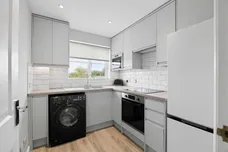 Robertsons Gait, Paisley
