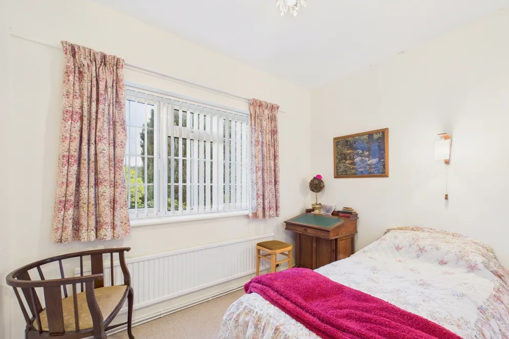Property carousel item 11