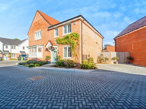 Baggarley Close, Eastergate, Chichesterphoto