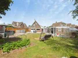 Poplar Drive, Filby, GREAT YARMOUTH thumb 2