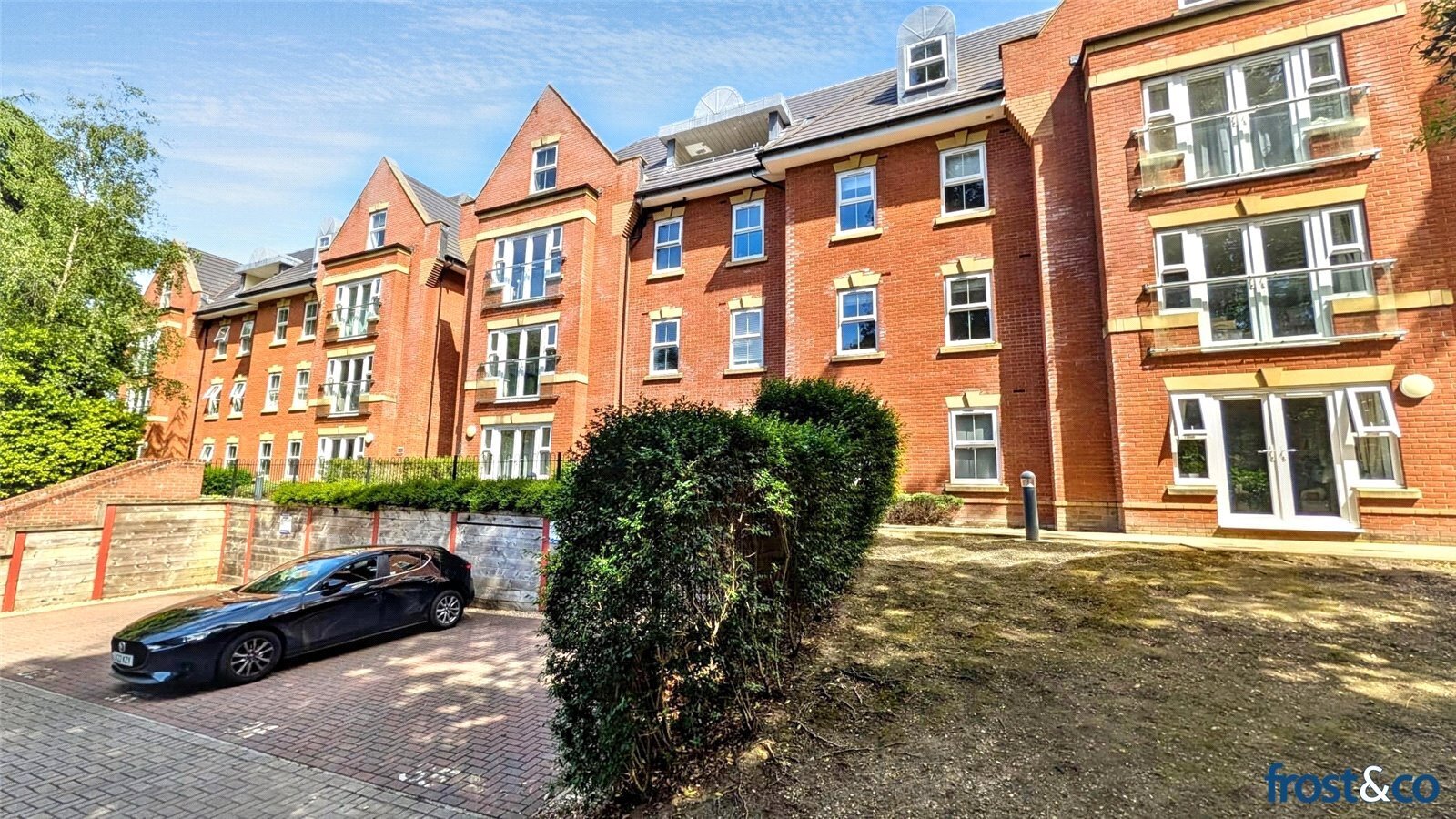 Bournemouth Road, Lower Parkstone, Poole, Dorset, BH14 Image 1