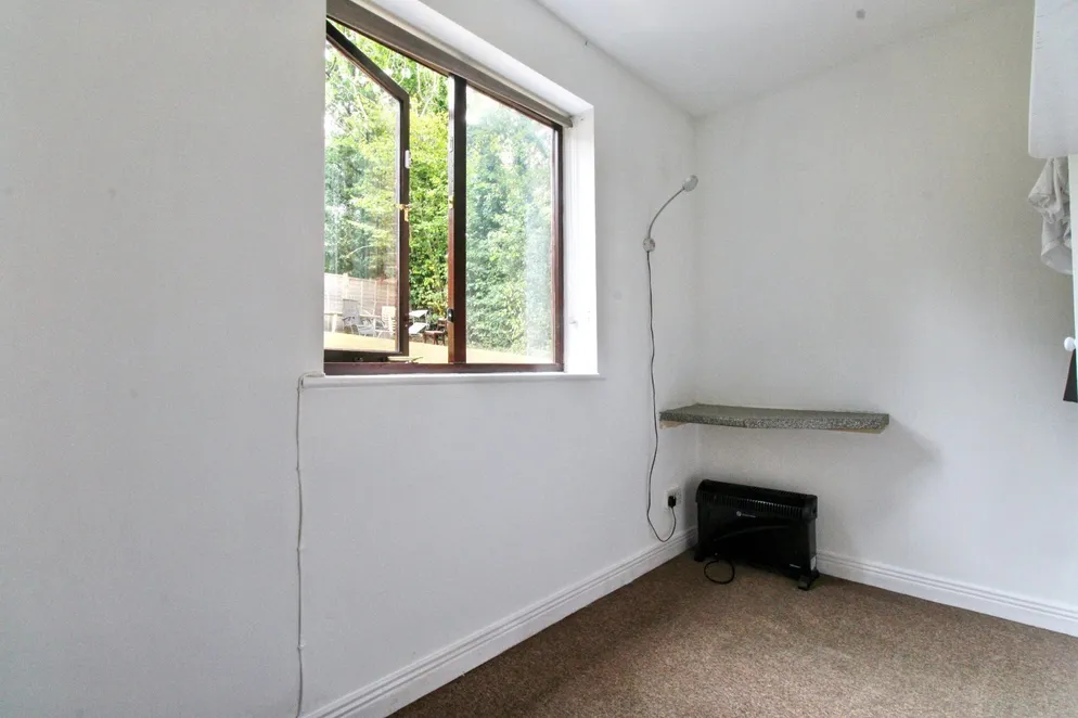 Property carousel item 2