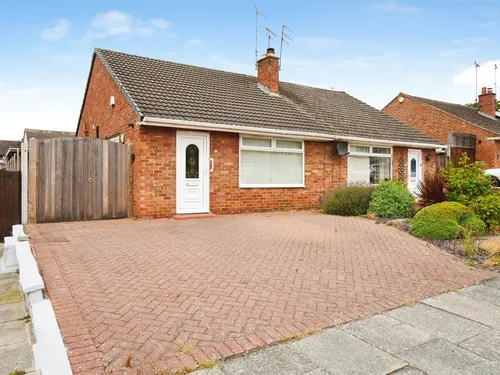 Sunningdale Drive, Bromborough, Wirralphoto