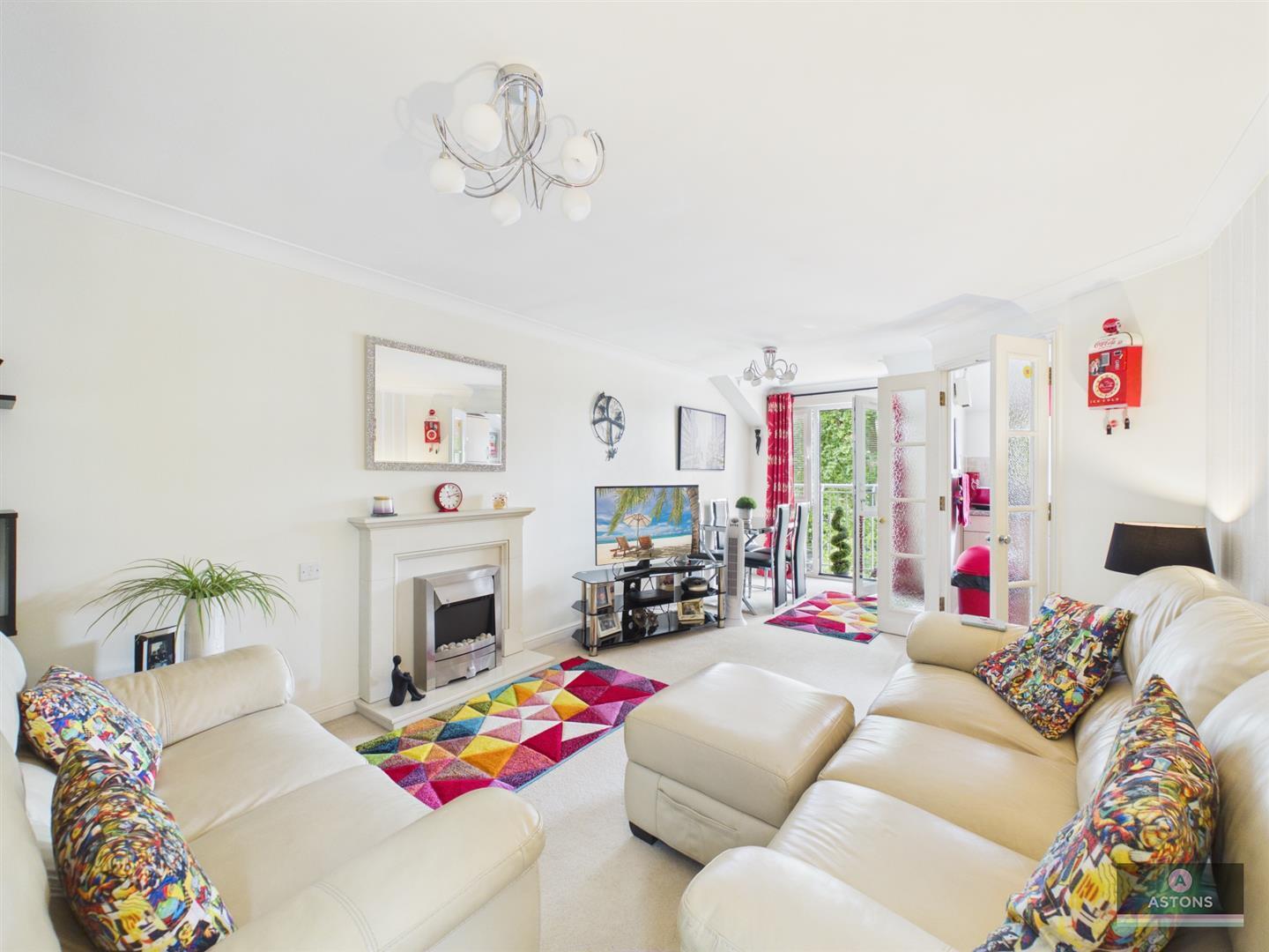 Millfield Court, Ifield Image 10