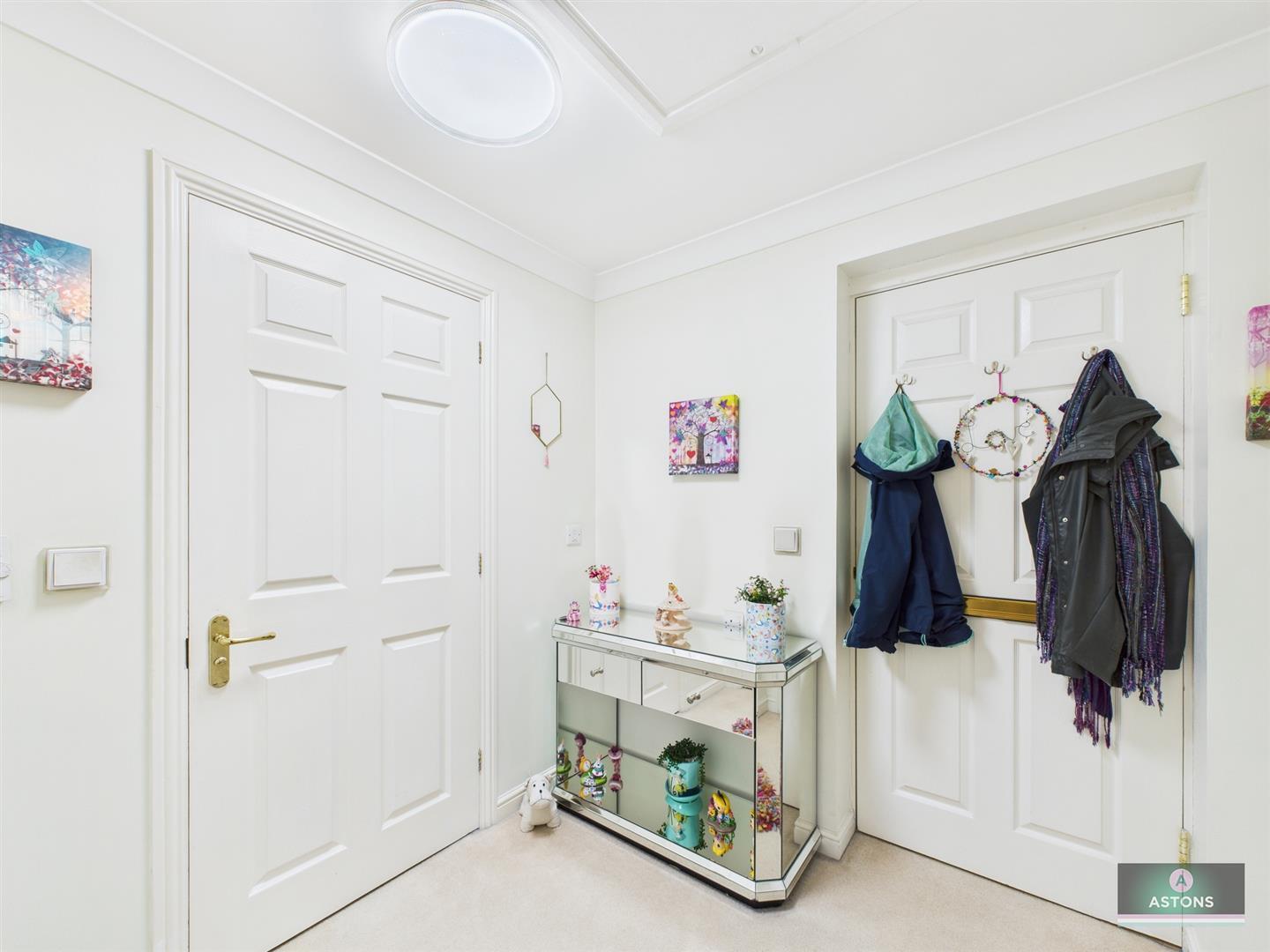 Millfield Court, Ifield Image 12