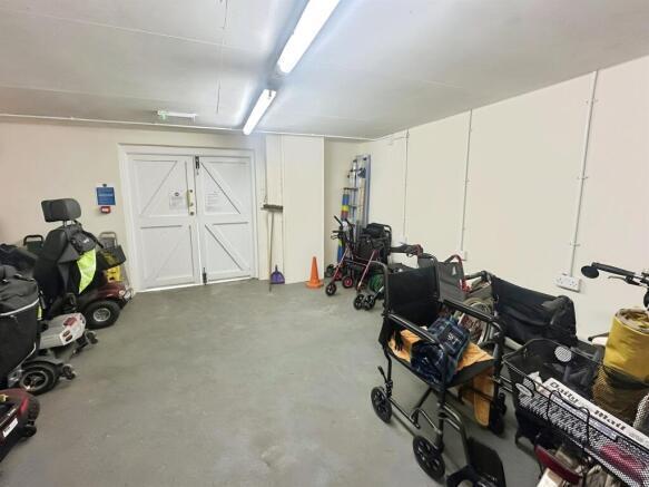 Millfield Court, Ifield Image 15